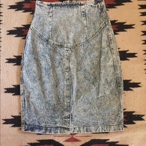 VINTAGE ACID WASH JEAN SKIRT!